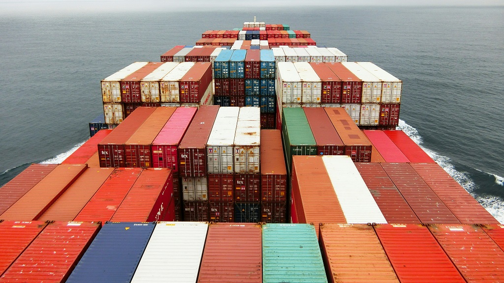 Shipping containers Rinson Chory on Unsplash